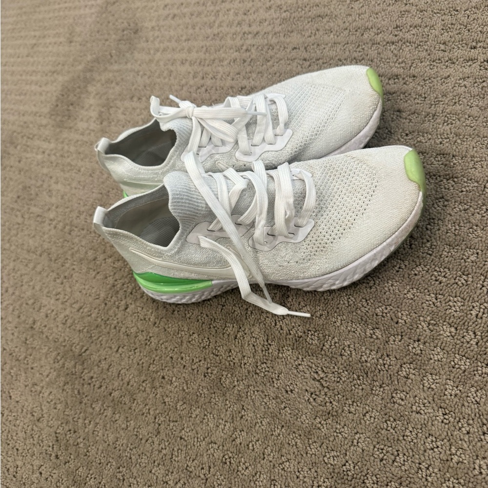 Nike flynits